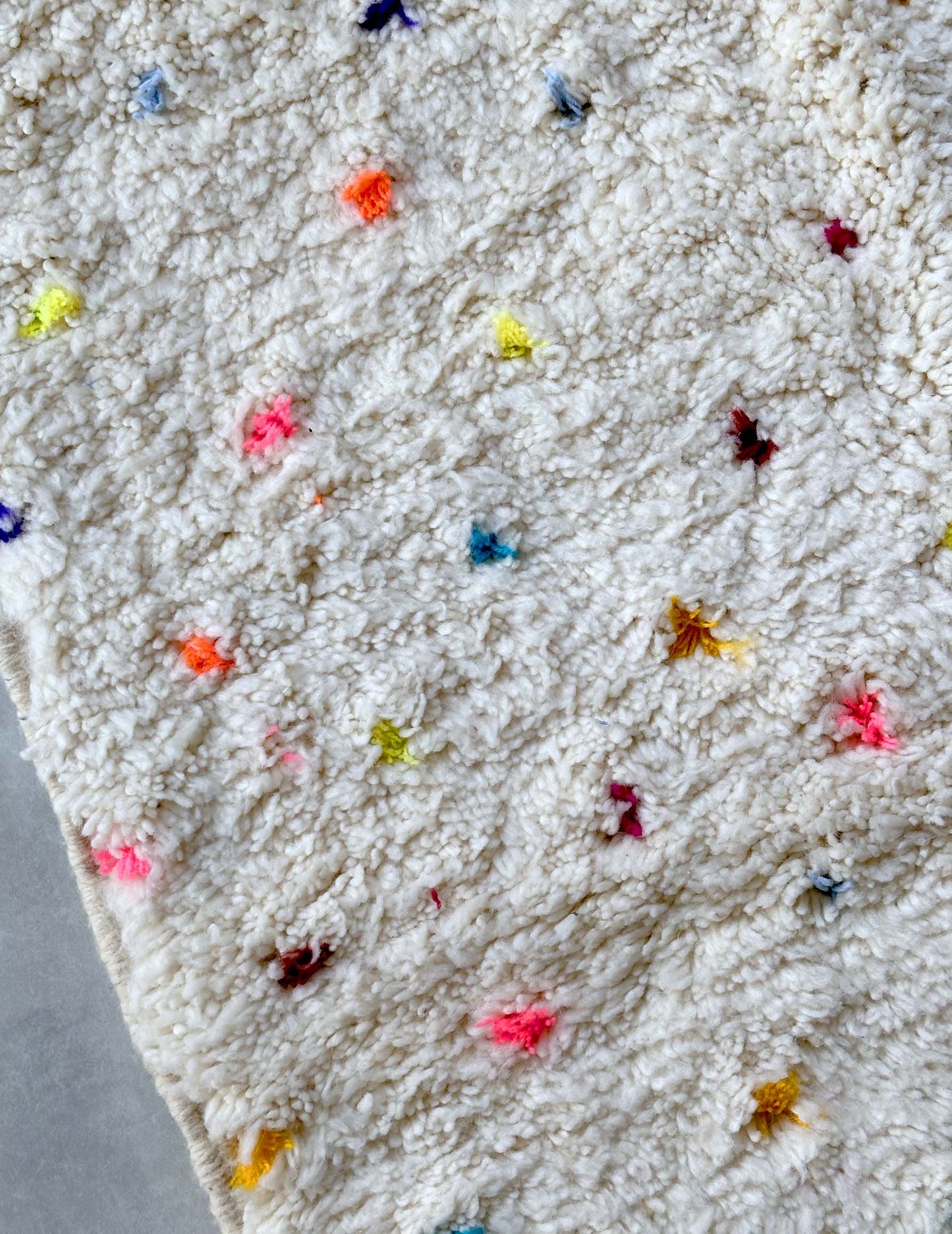Dot rug