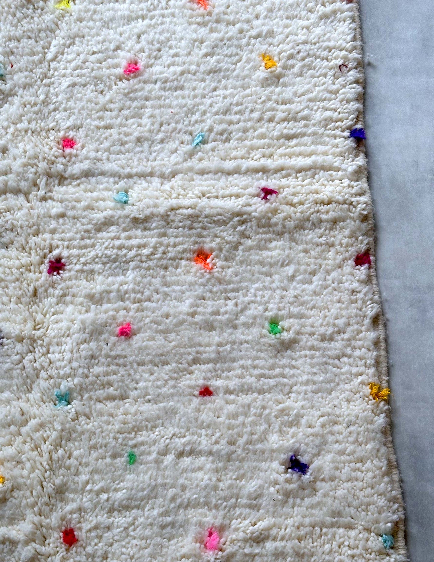 Dot rug