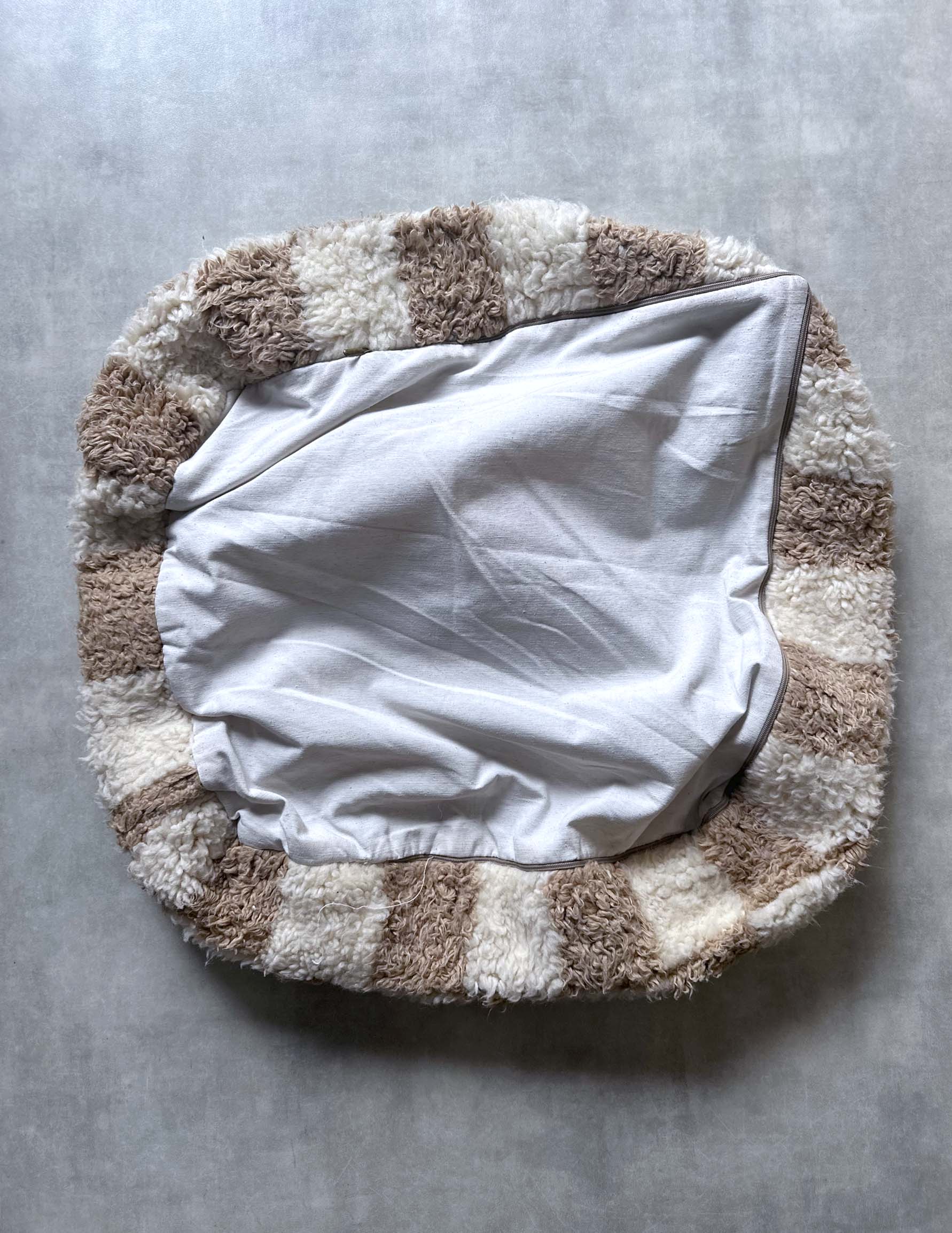 ヴィンテージ　プフ　zarabiadeco Checker Pouf – Zarabiya