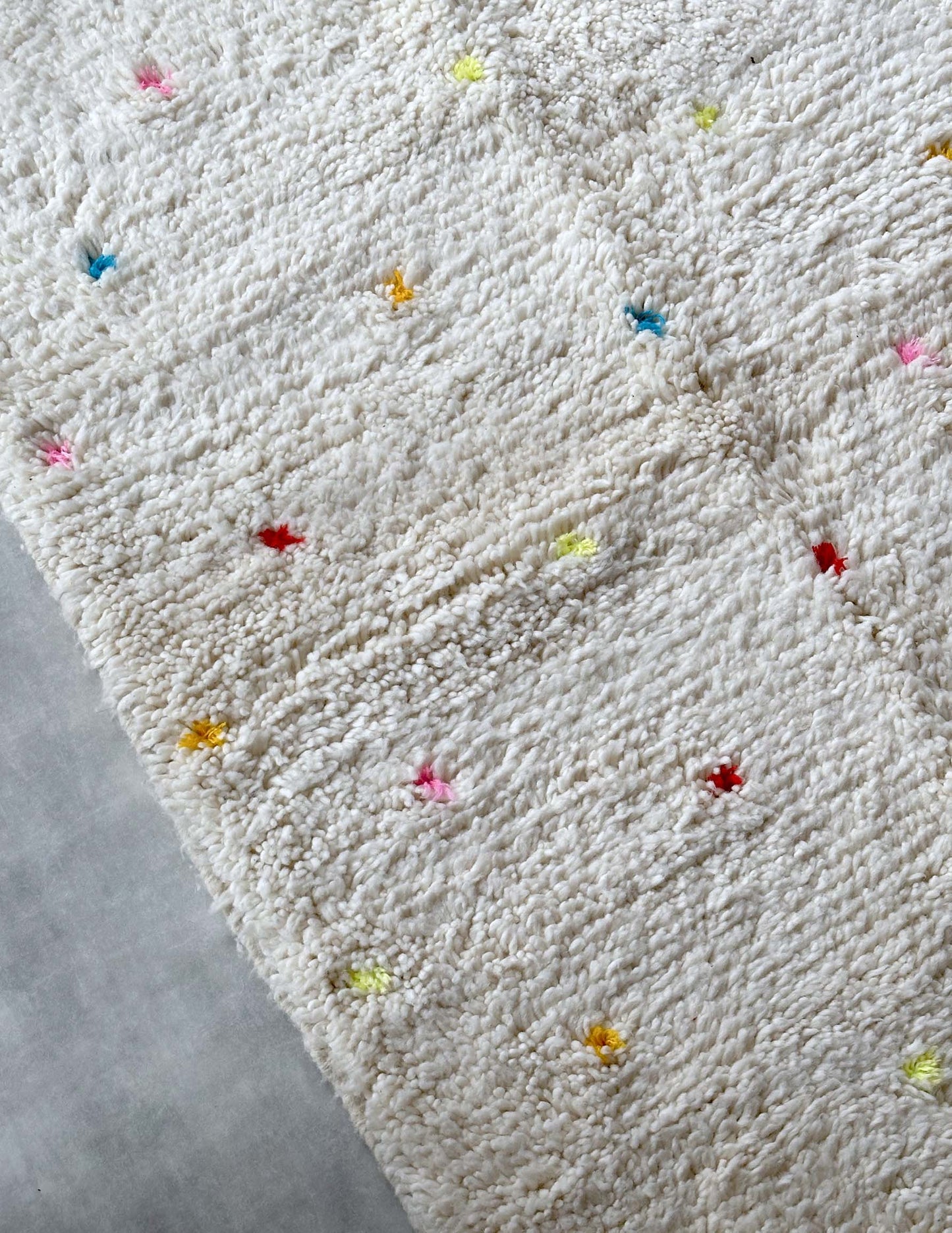 Dot rug