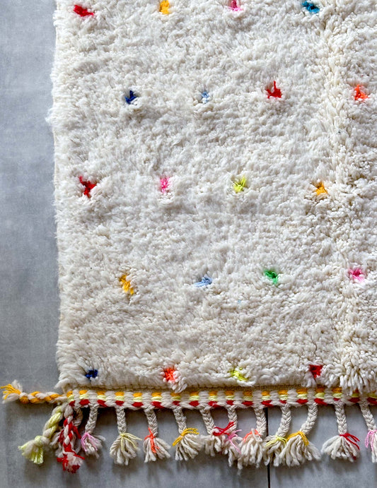 Dot rug
