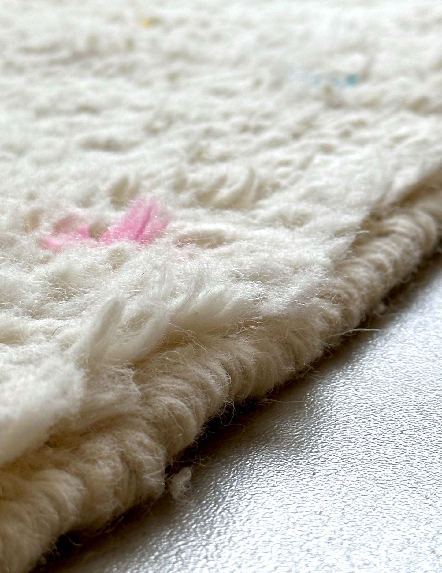 Dot rug