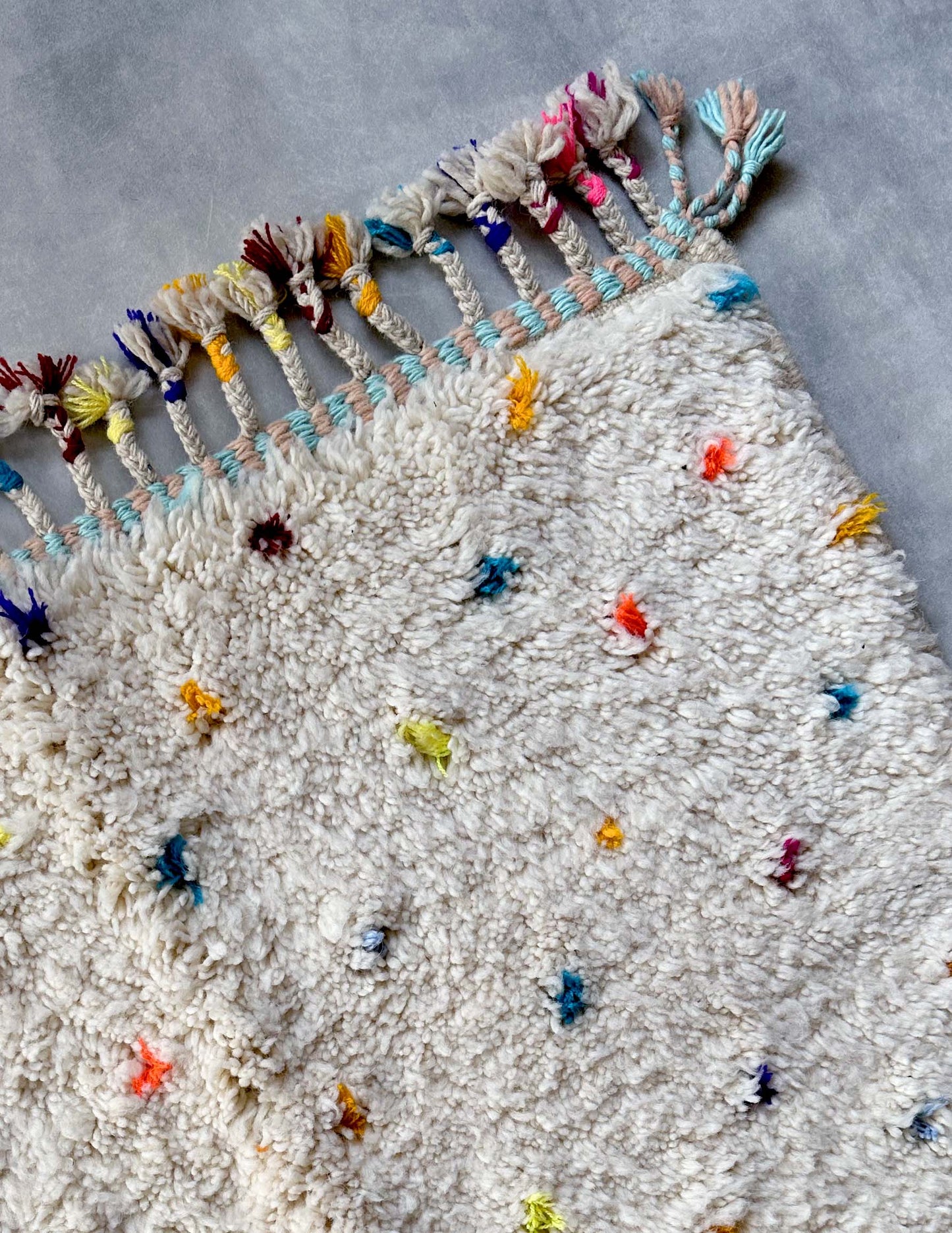 Dot rug