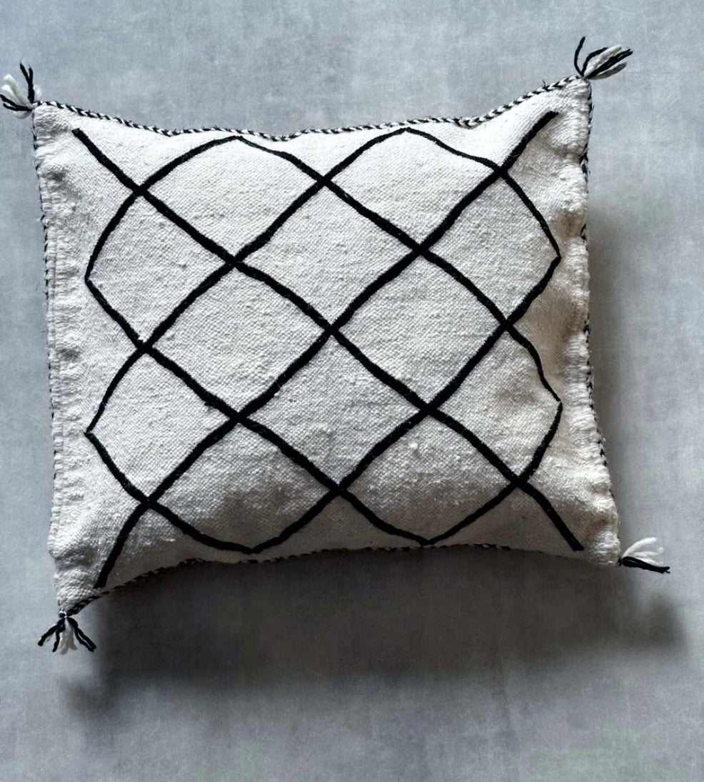 Pouf + cushion cover