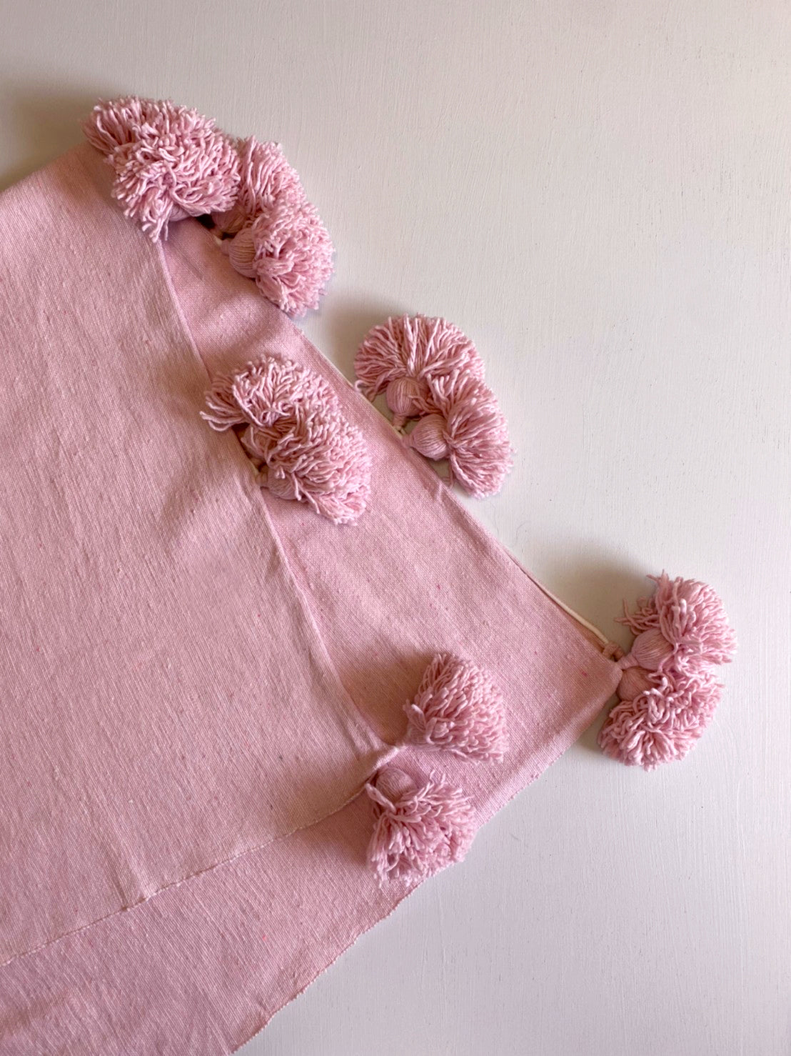 Pompom blanket