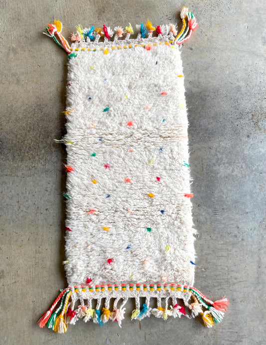 Dot rug