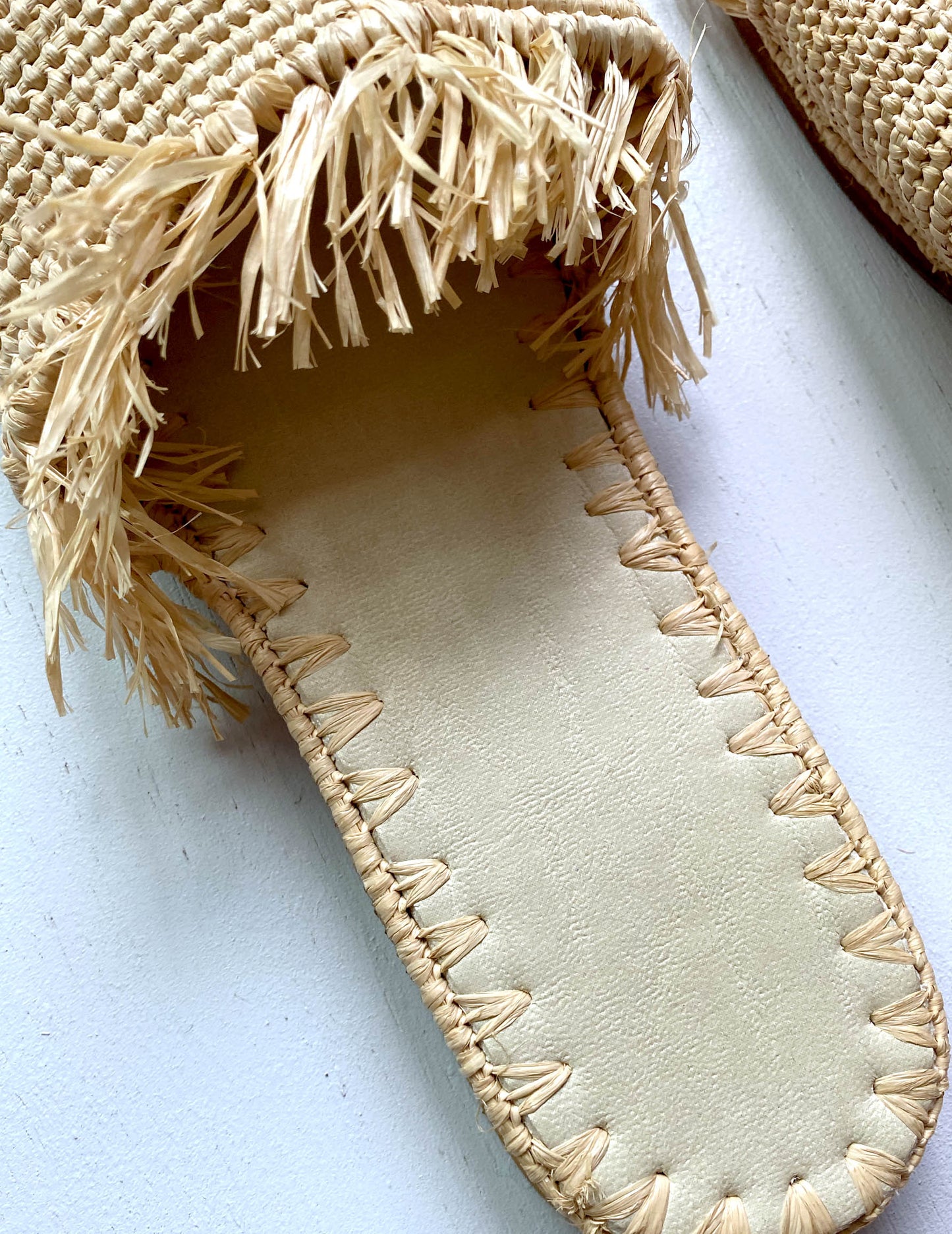 Raffia sandal