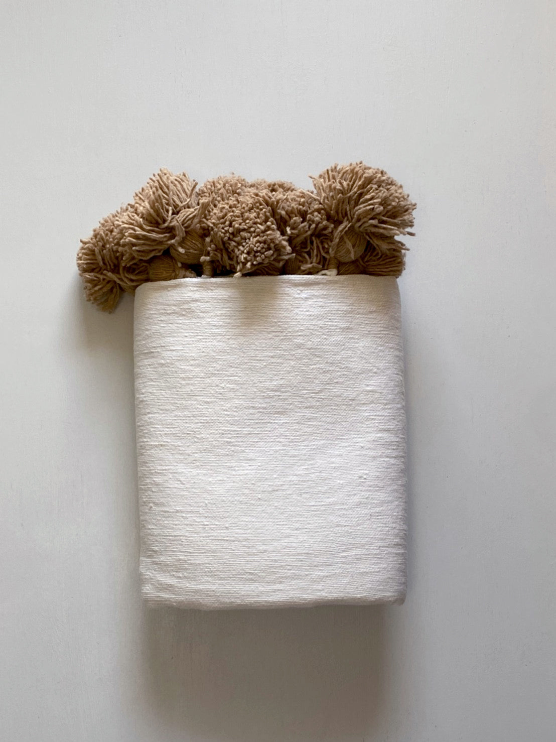Pompom blanket