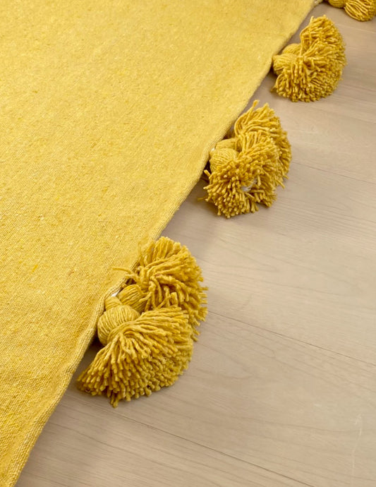 Pompom blanket