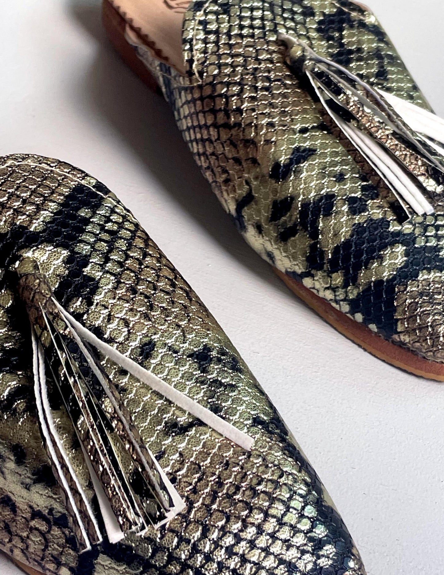 Snake babouche