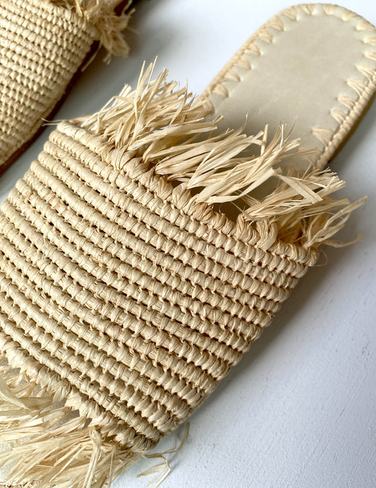 Raffia sandal