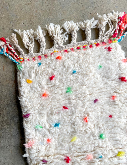 Dot rug