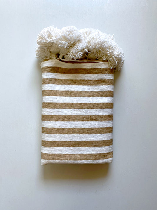 Pompom blanket