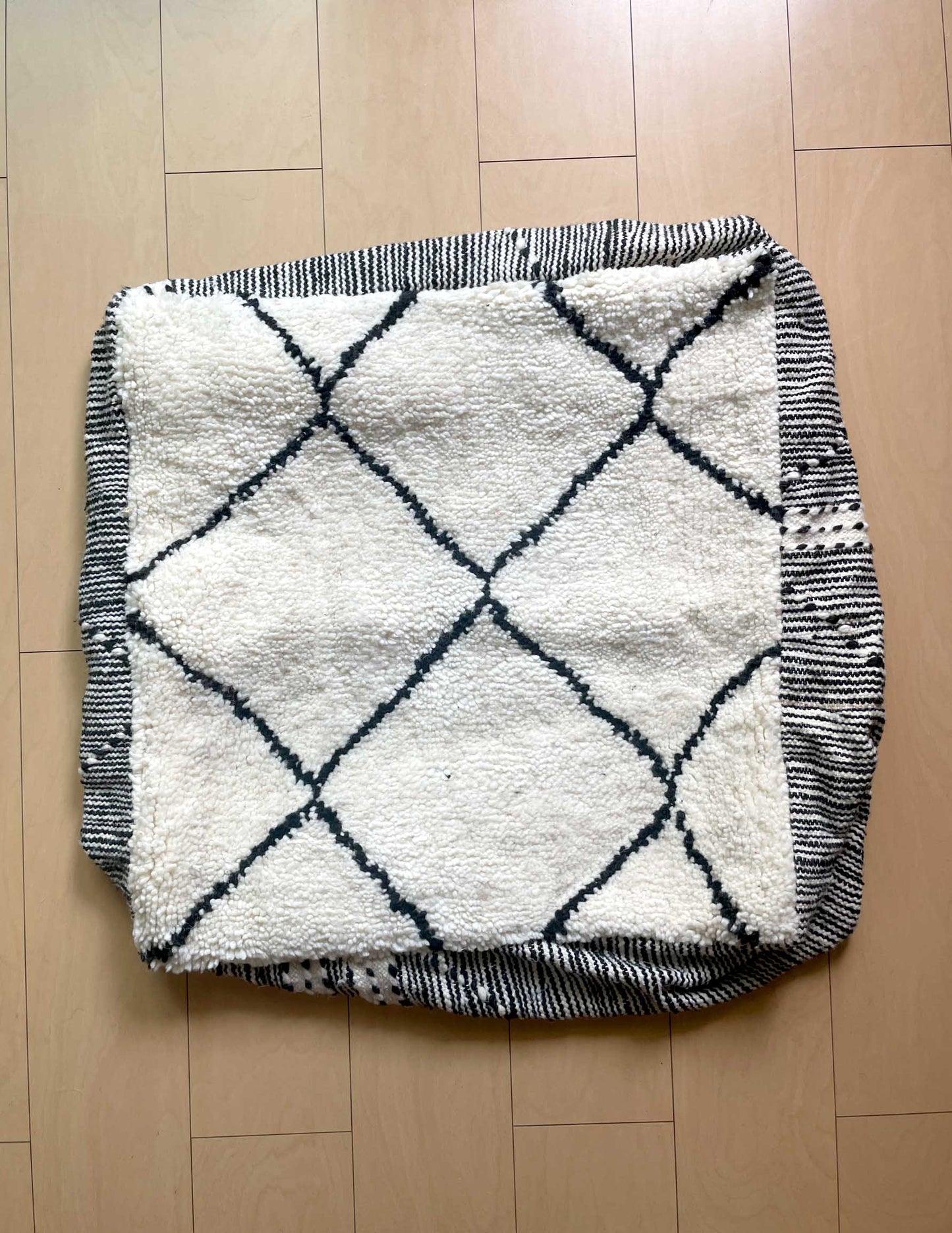 Beniouarain Pouf