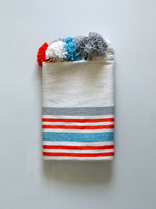 Pompom blanket