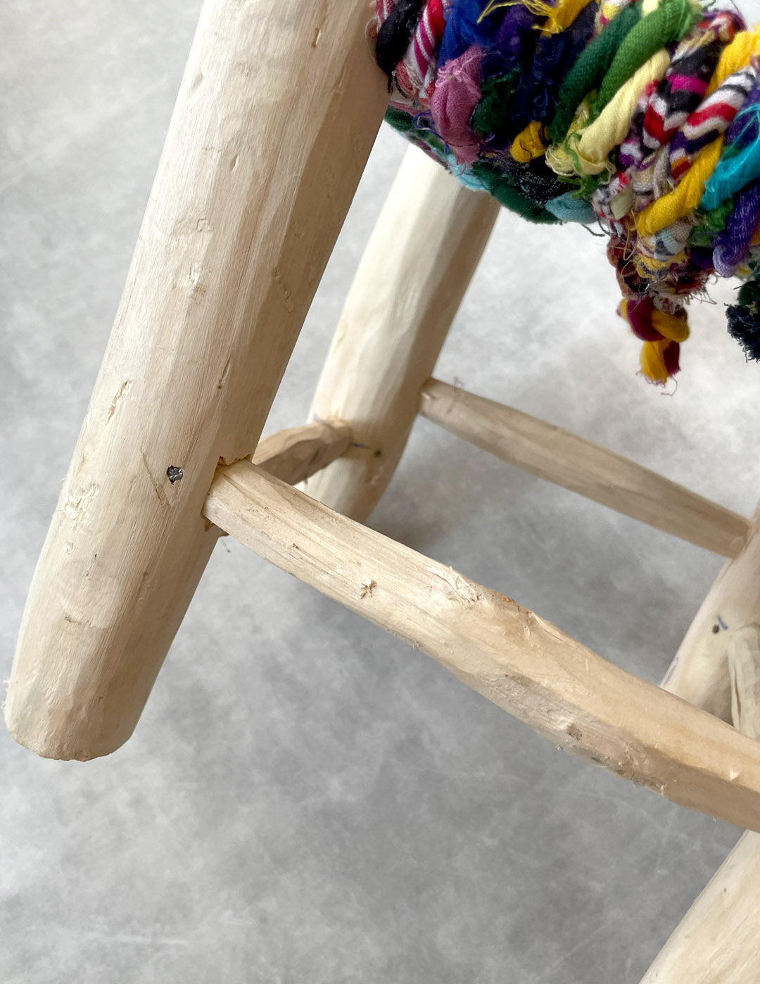 Handmade stool (Mix colors)