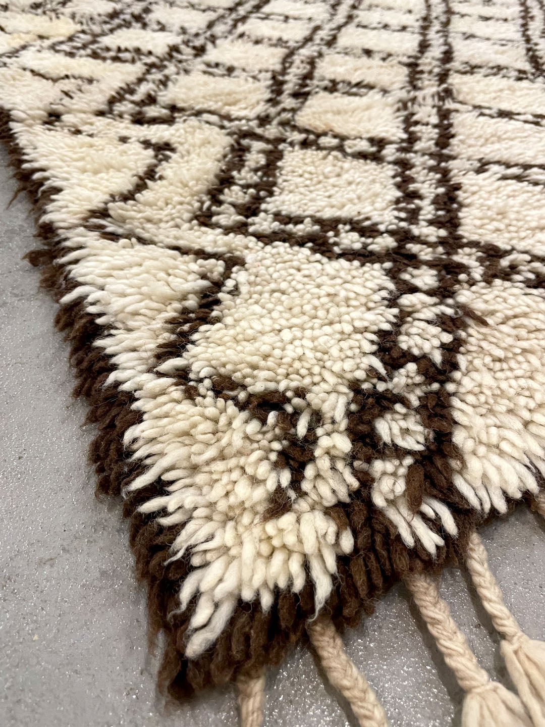 Vintage beni Ouarain rug