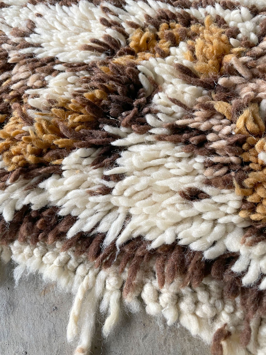 Vintage beni Ouarain rug