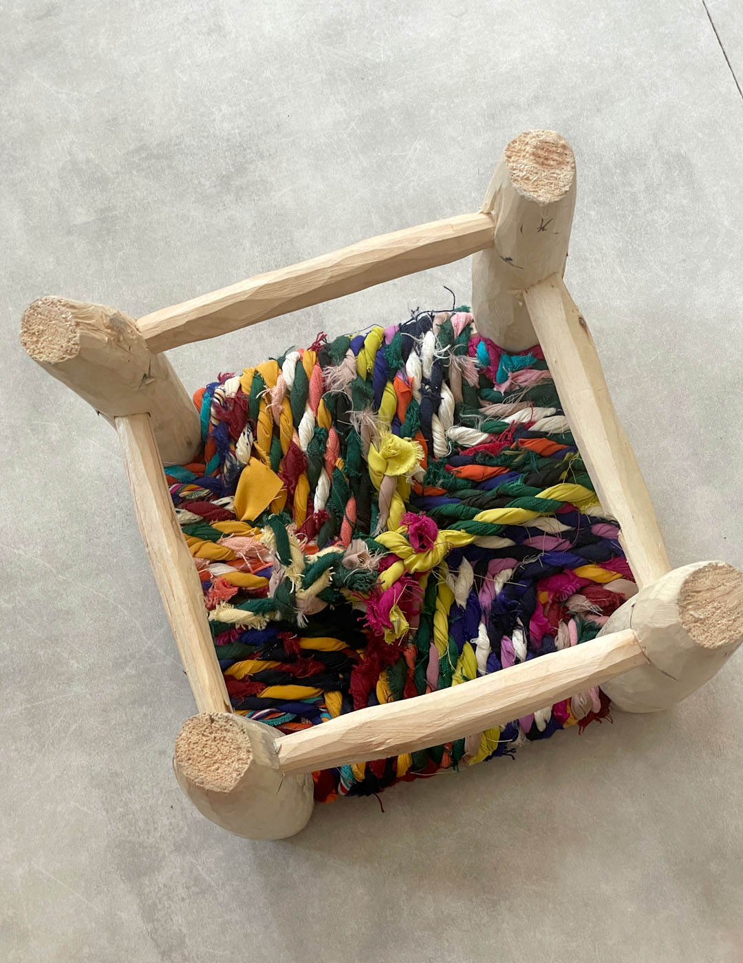 Handmade stool (Mix colors)