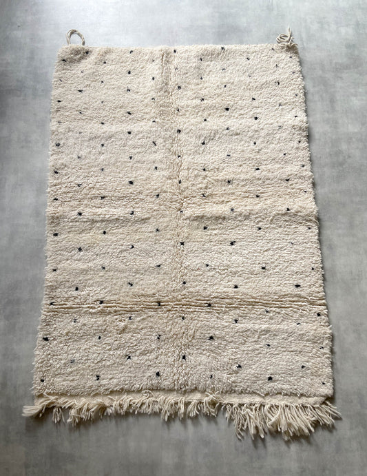 Dot rug