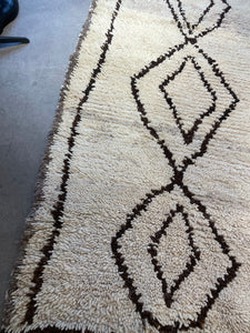 Vintage beni Ouarain rug